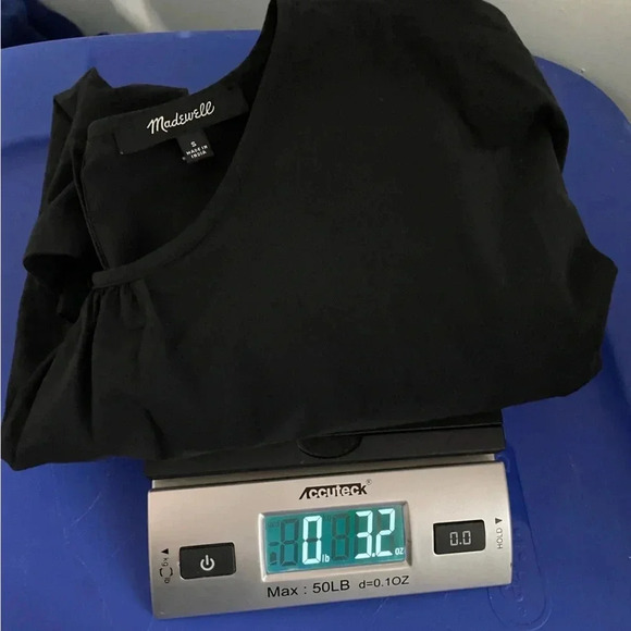 Madewell Item NL647 Plus Poplin Puff-Sleeve Cutout Crop Top size small - black - Picture 4 of 11